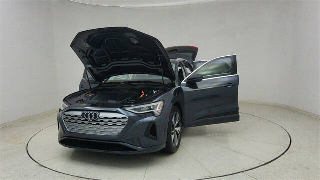 2024 Audi Q8 e-tron quattro Premium Plus