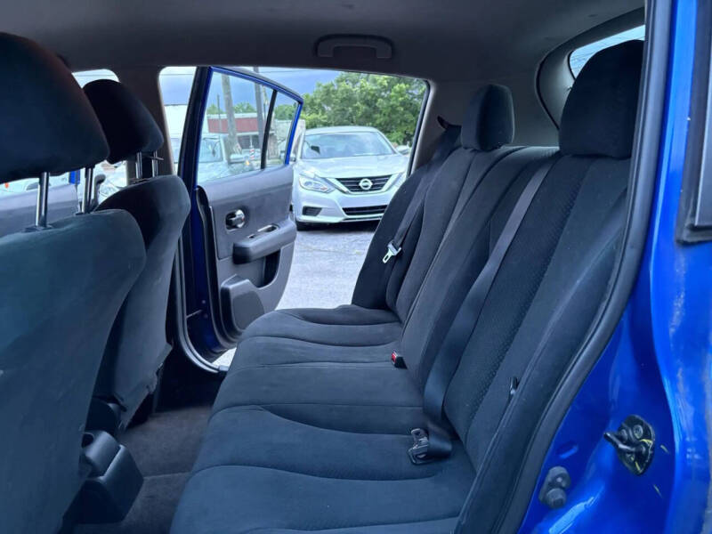 2011 Nissan Versa 1.8 S