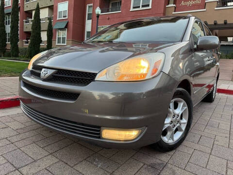 2004 Toyota Sienna XLE 7 Passenger