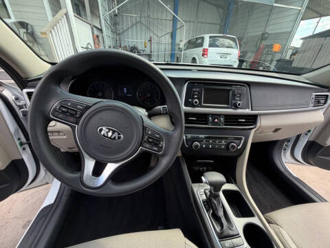 2017 Kia Optima LX