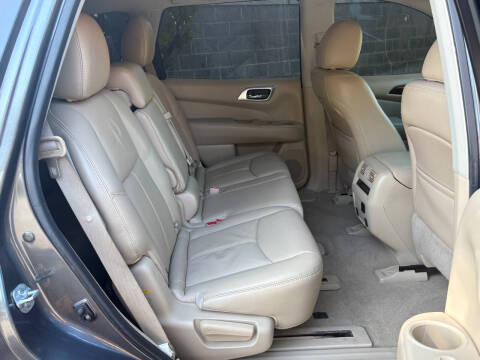 2015 Nissan Pathfinder SL