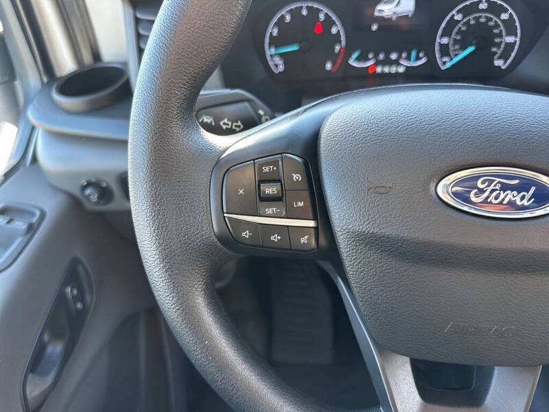 2025 Ford Transit 250
