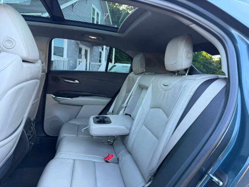 2019 Cadillac XT4 Premium Luxury