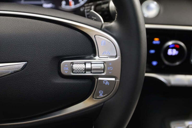 2022 Genesis GV70 2.5T Standard
