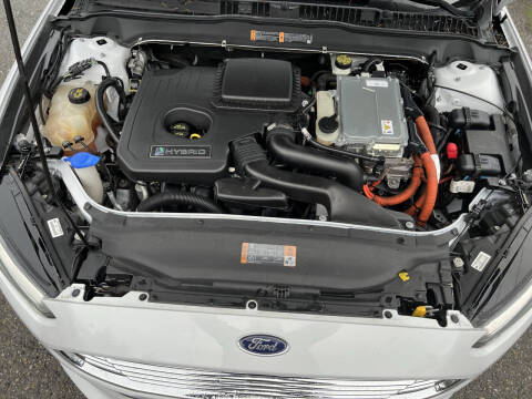 2014 Ford Fusion Hybrid SE