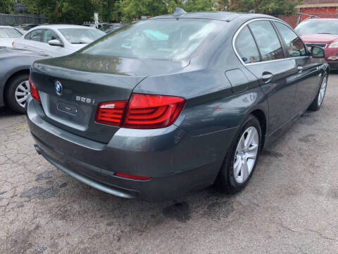 2012 BMW 5 Series 528i