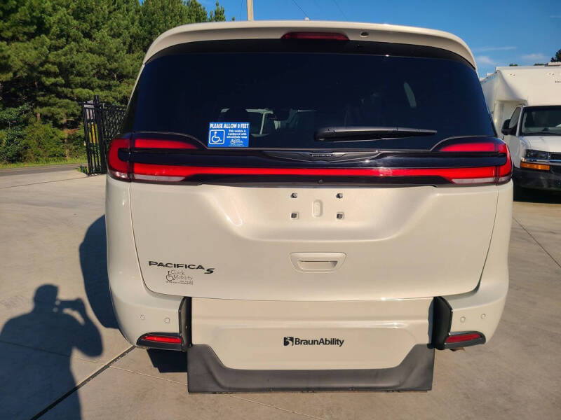 2021 Chrysler Pacifica Touring L