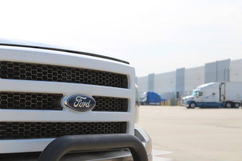 2005 Ford Excursion Eddie Bauer