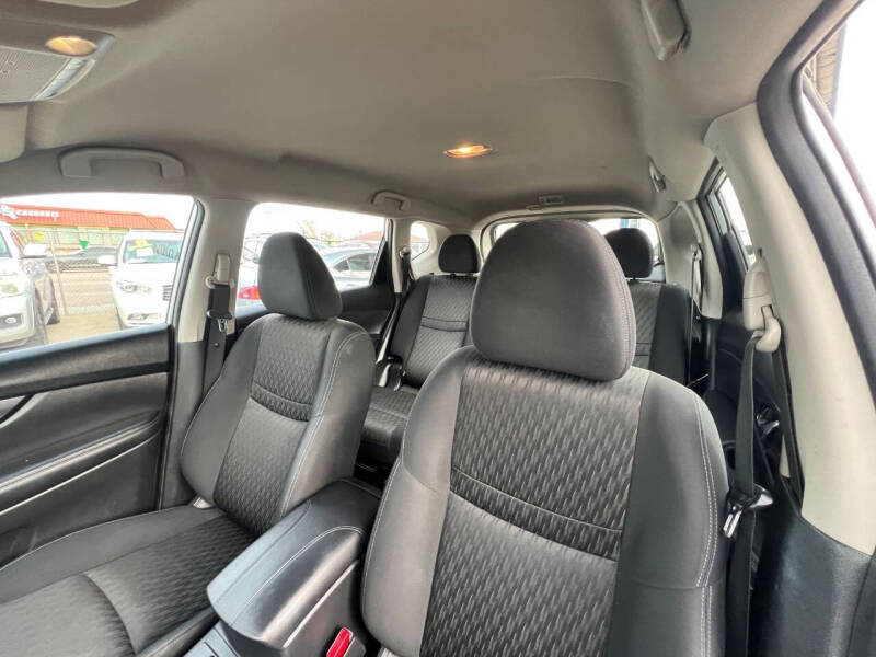 2017 Nissan Rogue S