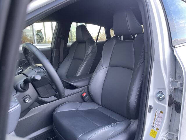 2023 Toyota Venza LE