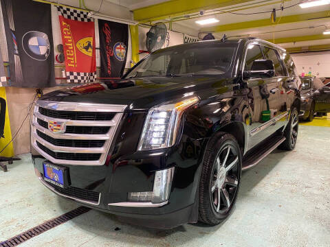 2016 Cadillac Escalade Luxury Collection