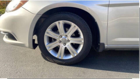 2011 Chrysler 200 Touring