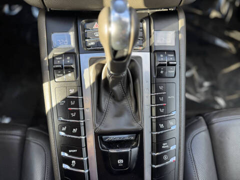 2015 Porsche Macan S