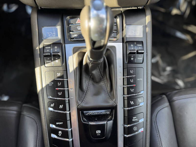 2015 Porsche Macan S