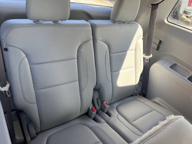 2017 GMC Acadia SLT-1
