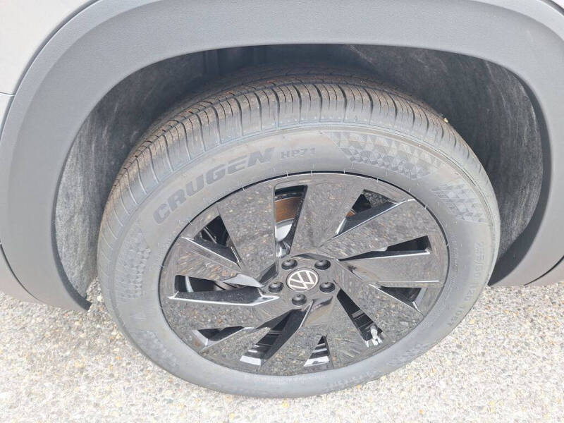 2025 Volkswagen Atlas SE