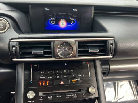 2018 Lexus IS 300