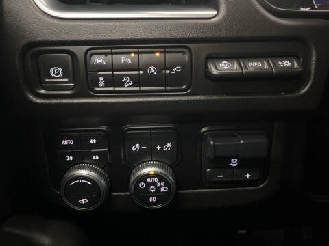 2021 GMC Yukon XL AT4