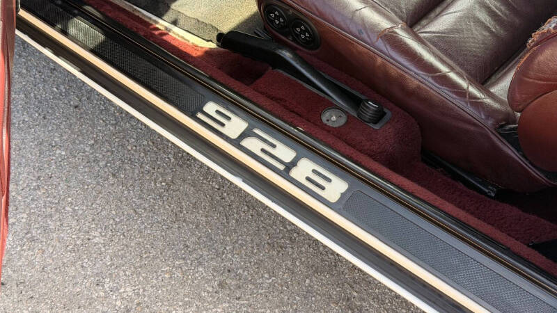 1988 Porsche 928 S4