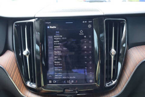 2023 Volvo XC60 B5 Plus Bright Theme