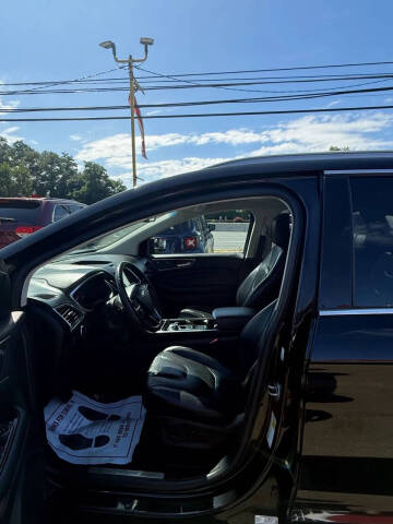 2020 Ford Edge Titanium