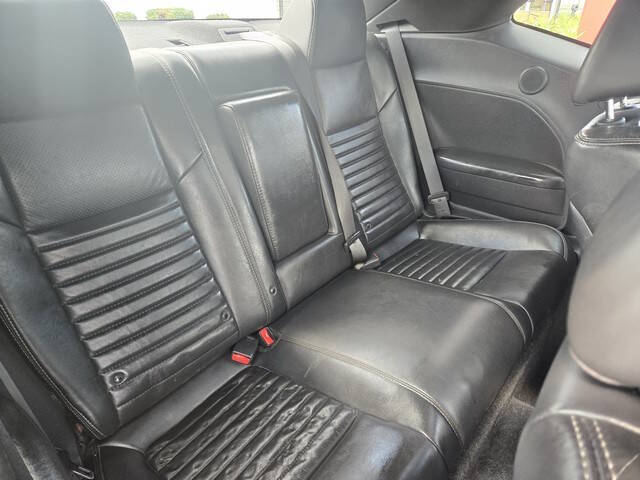 2013 Dodge Challenger SXT Plus