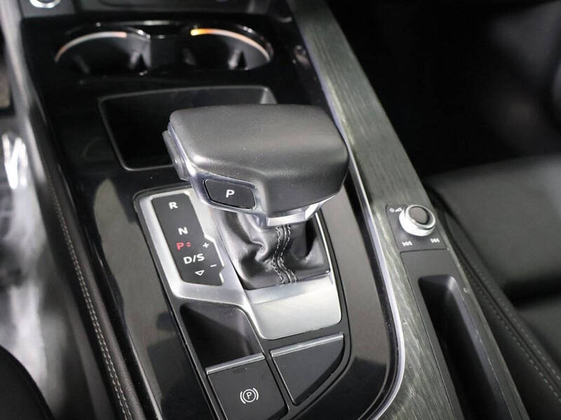 2022 Audi A4 quattro S line Prem Plus 45 TFSI