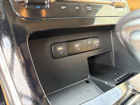 2024 Kia Carnival EX