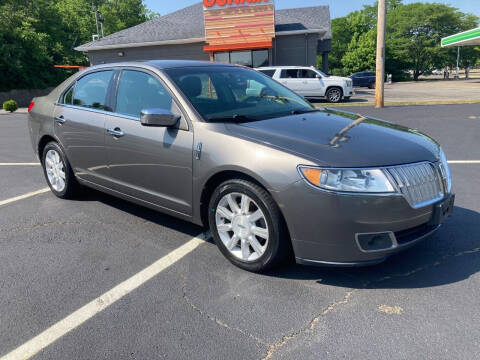 2010 Lincoln MKZ for sale at Borderline Auto Sales in Loveland OH
