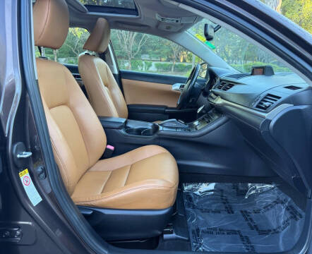 2011 Lexus CT 200h Premium