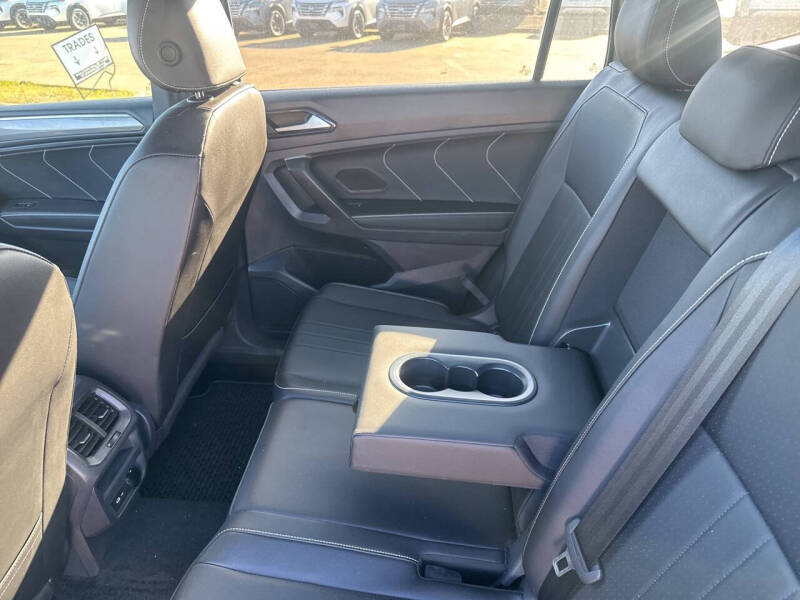 2024 Volkswagen Tiguan SE R-Line Black