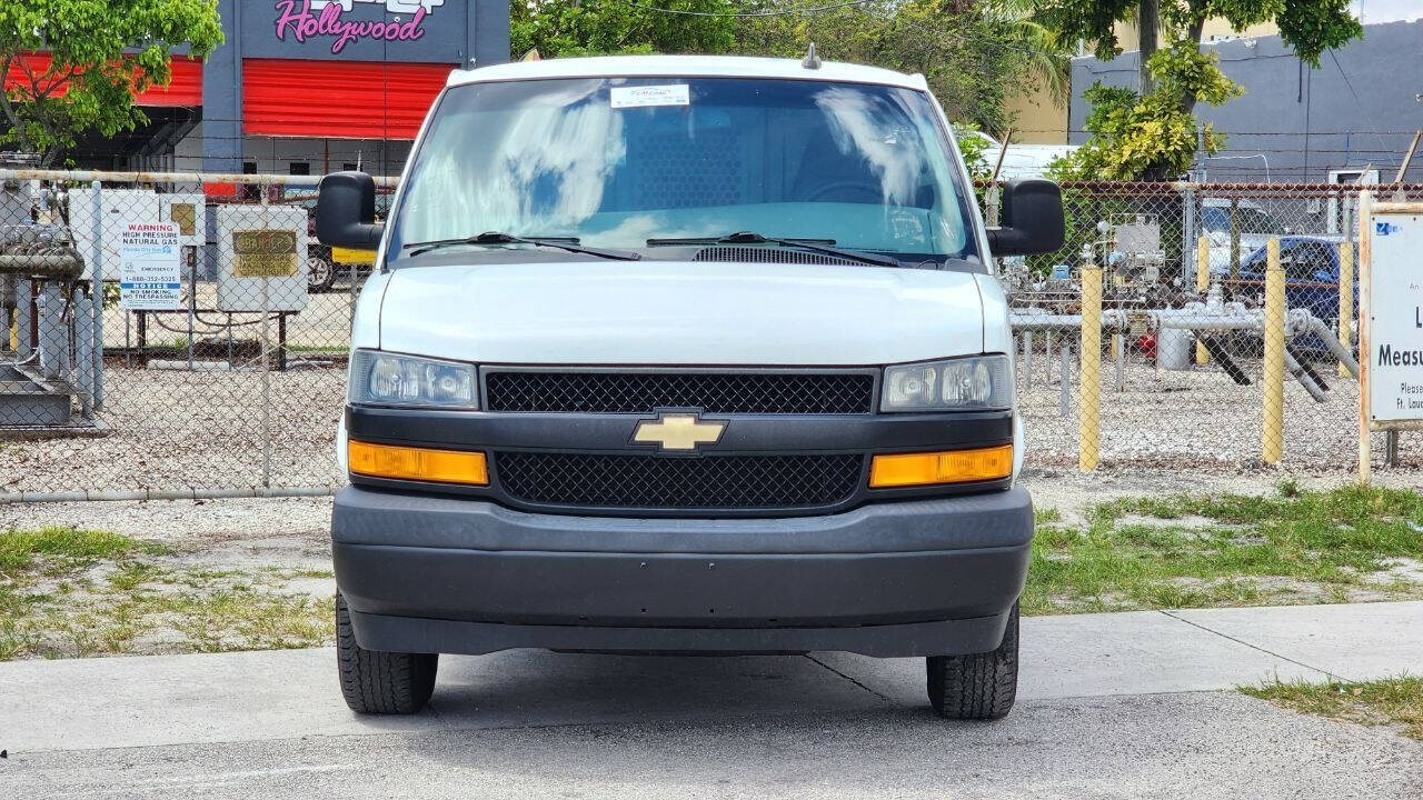 2020 Chevrolet Express  - $18,900