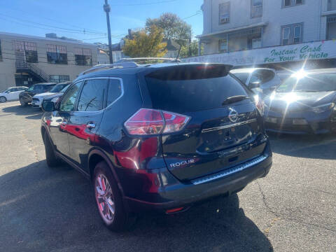 2016 Nissan Rogue SV