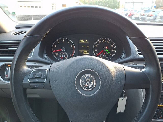 2014 Volkswagen Passat 1.8T S PZEV