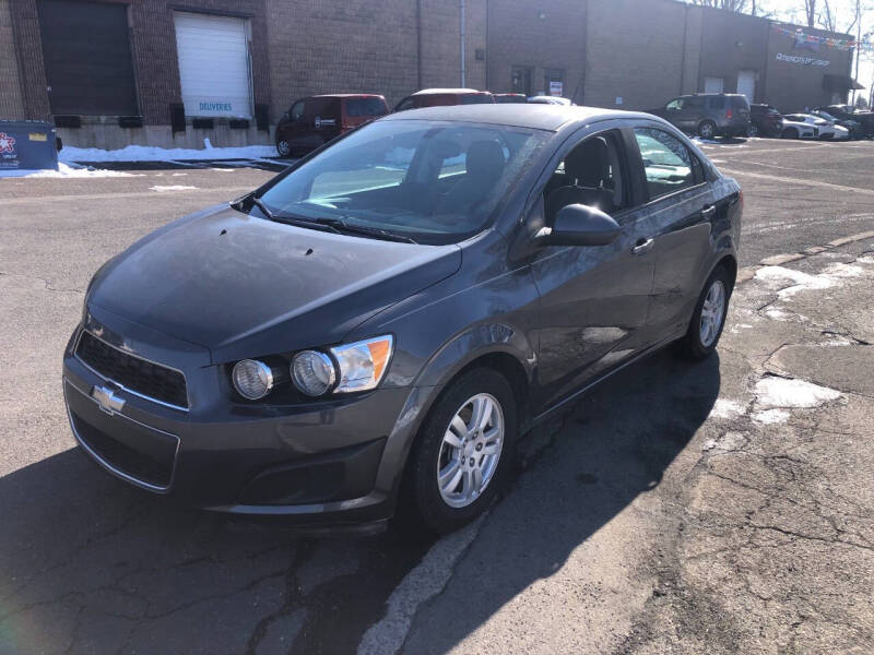 2012 Chevrolet Sonic 2LS - Photo 2