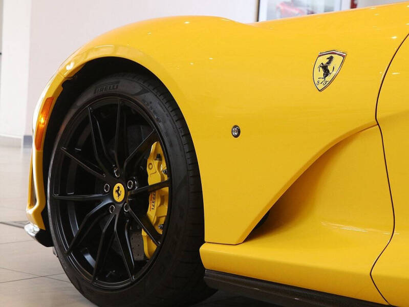 2021 Ferrari 812 GTS