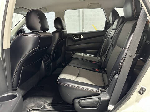 2020 Nissan Pathfinder SV