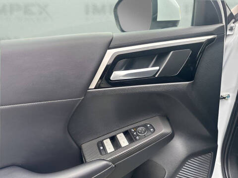 2023 Mitsubishi Outlander PHEV SE