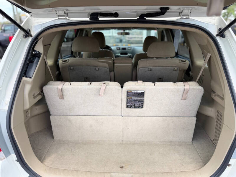 2011 Toyota Highlander SE