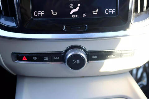 2020 Volvo V60 T5 Momentum