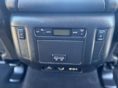 2017 Nissan Armada Platinum