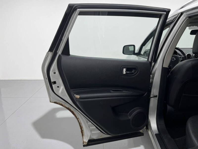 2011 Nissan Rogue S