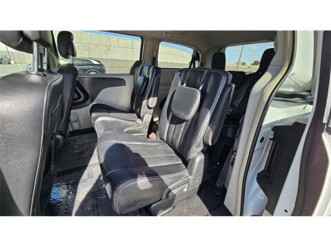 2015 Chrysler Town and Country Touring