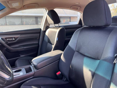 2017 Nissan Altima 2.5 SR