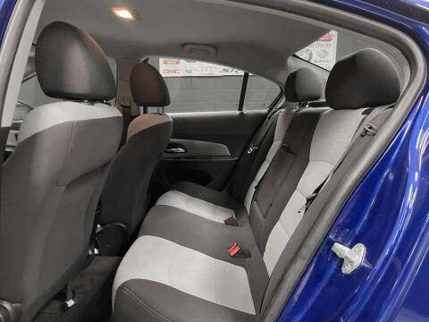 2013 Chevrolet Cruze LS Auto