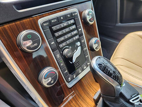 2015 Volvo S60 T6 Drive-E Premier Plus