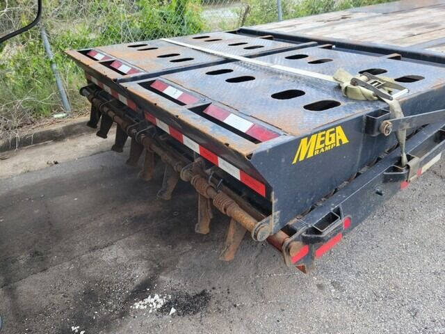 2020 Big Tex Trailer 25GN-35BK-5MR