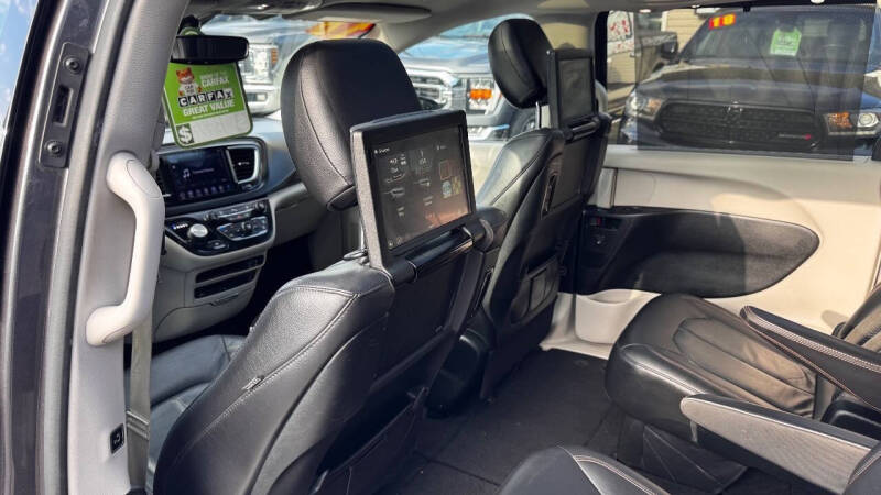 2018 Chrysler Pacifica Touring L Plus