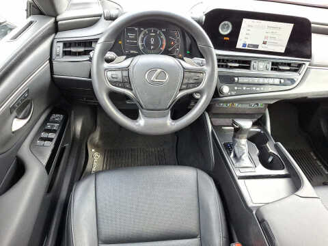 2023 Lexus ES 250