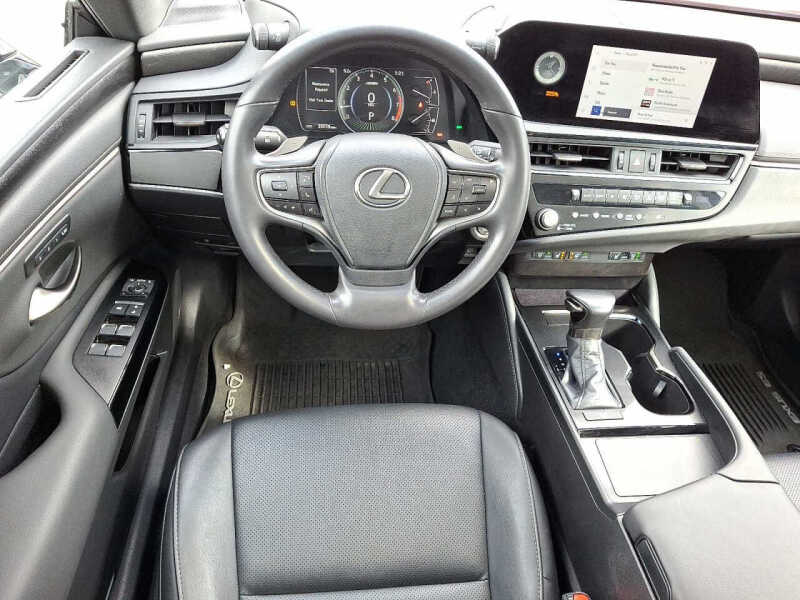 2023 Lexus ES 250
